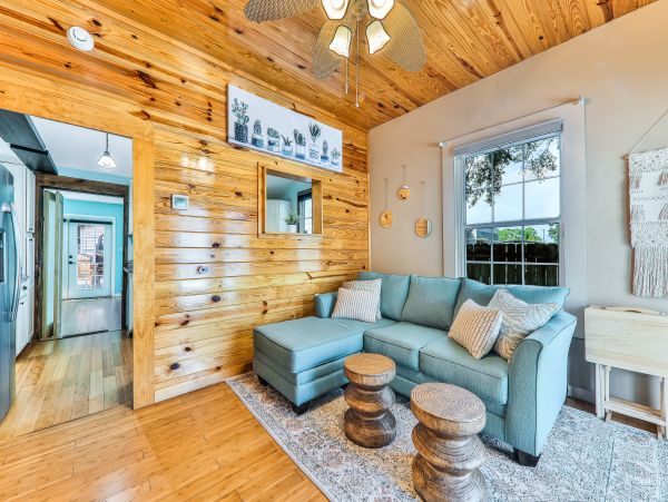 St. Augustine Home 1028099