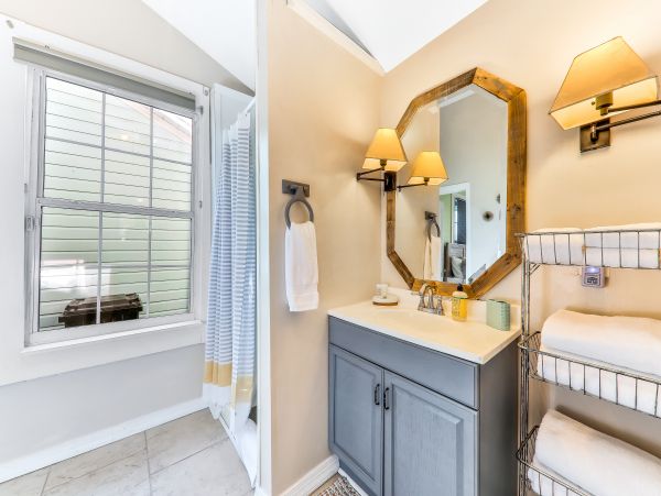 St. Augustine Home 1028099