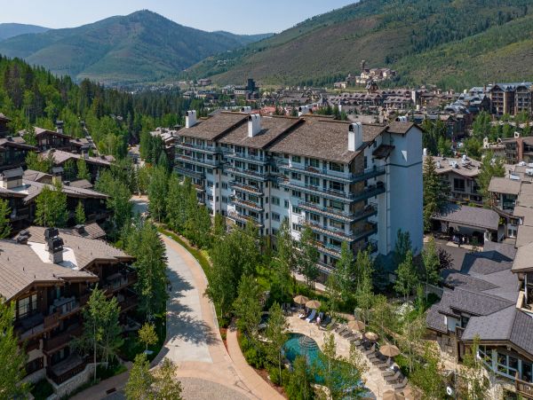 Charming 2 Bedroom Condo in Vail Sleeps 4 Mountain Views