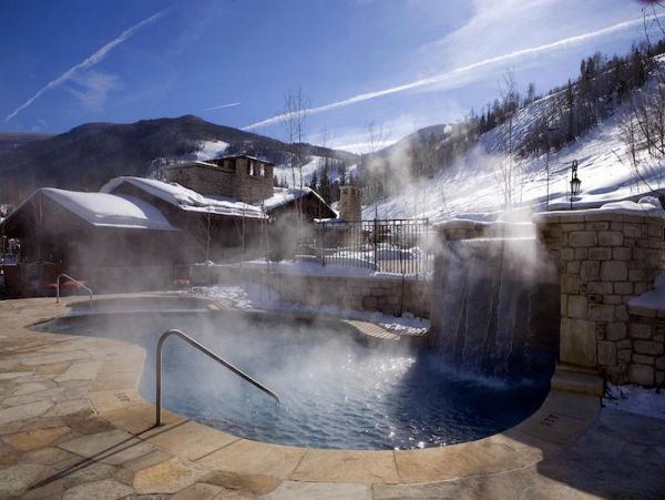 Charming 2 Bedroom Condo in Vail Sleeps 4 Mountain Views