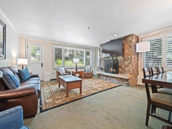 Mountain Views Vail Vacation Condo Three Bedrooms Near Gondola
