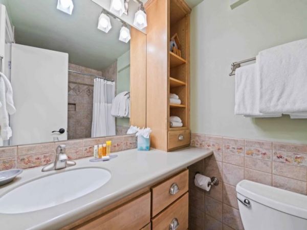 Mountain Views Vail Vacation Condo Three Bedrooms Near Gondola