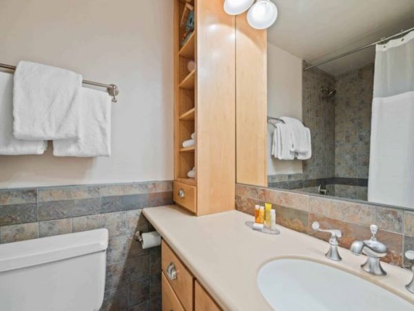 Mountain Views Vail Vacation Condo Three Bedrooms Near Gondola