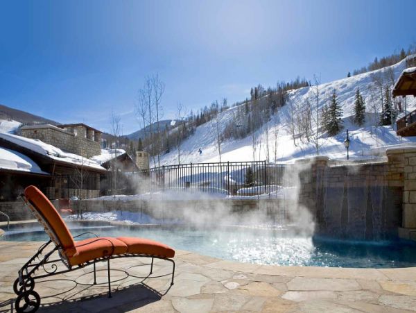 Mountain Views Vail Vacation Condo Three Bedrooms Near Gondola