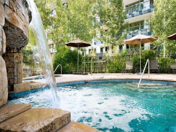 Mountain Views Vail Vacation Condo Three Bedrooms Near Gondola