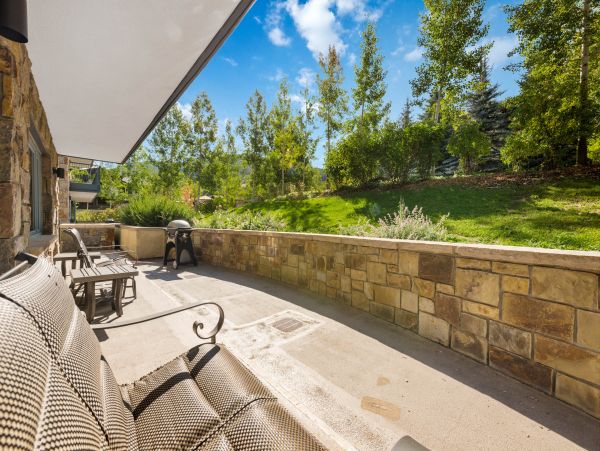 First Floor Two Bedroom Condo in Vail Ski In Ski Out