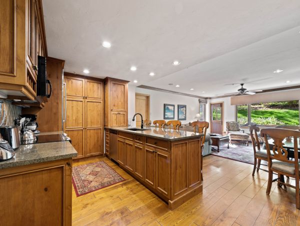 First Floor Two Bedroom Condo in Vail Ski In Ski Out
