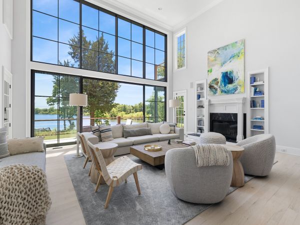 Luxury The Hamptons Vacation Pool Home Five Bedroom