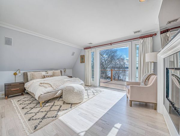 Luxury The Hamptons Vacation Pool Home Five Bedroom
