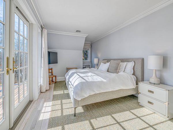 Luxury The Hamptons Vacation Pool Home Five Bedroom