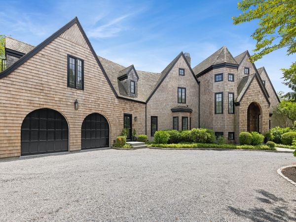 Luxury The Hamptons Vacation Pool Home Five Bedroom