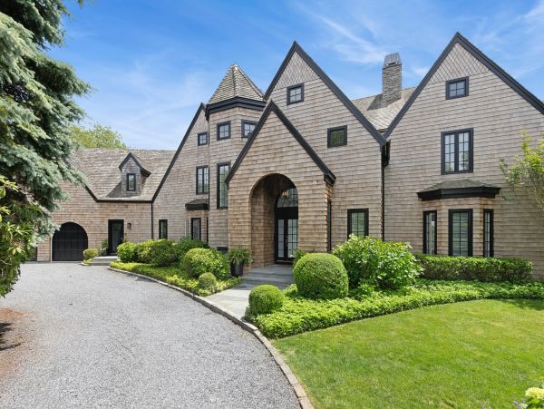 Luxury The Hamptons Vacation Pool Home Five Bedroom
