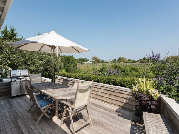 Luxurious Hamptons 6 Bedroom Beach House Ocean View