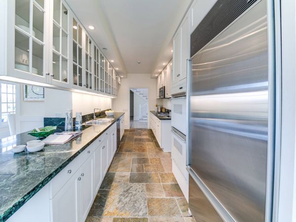 Luxurious Hamptons 6 Bedroom Beach House Ocean View