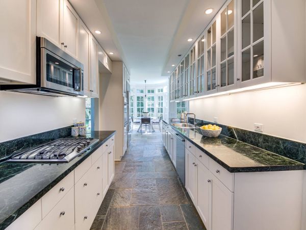 Luxurious Hamptons 6 Bedroom Beach House Ocean View
