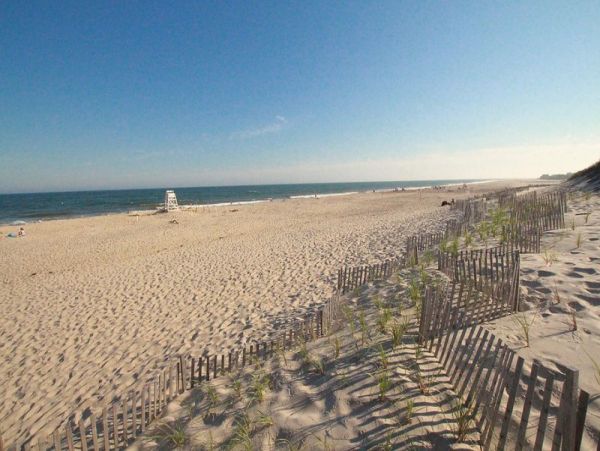 Luxurious Hamptons 6 Bedroom Beach House Ocean View