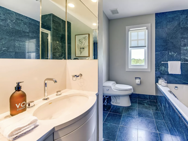 Luxurious Hamptons 6 Bedroom Beach House Ocean View