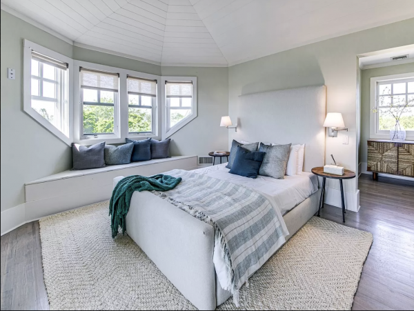Luxurious Hamptons 6 Bedroom Beach House Ocean View
