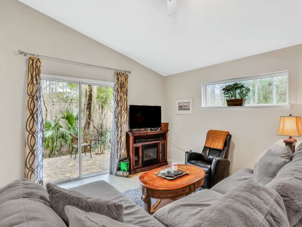 St. Augustine Home 1028118