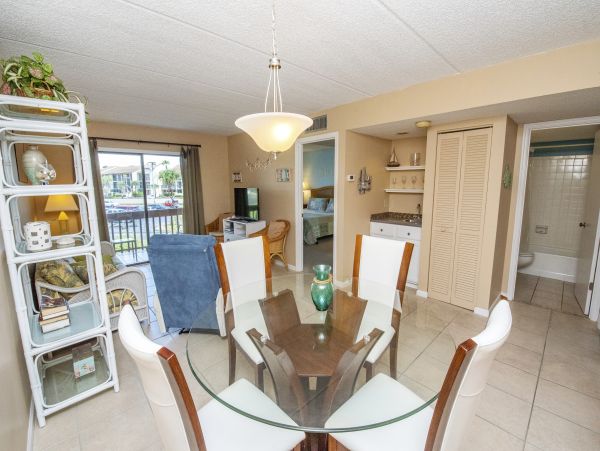 St. Augustine Home 1028119