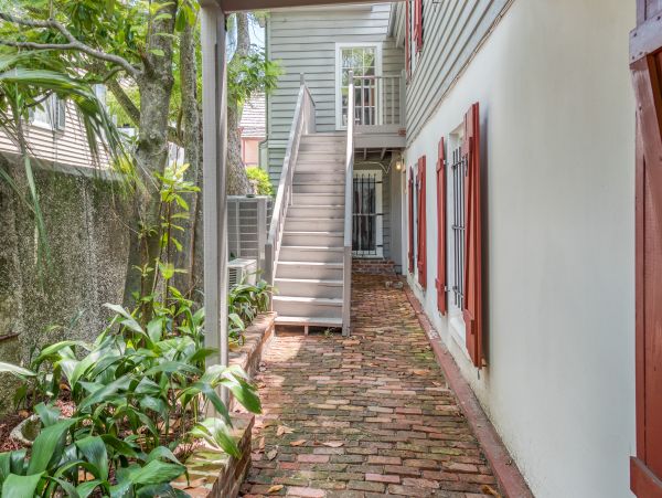 St. Augustine Home 1028135