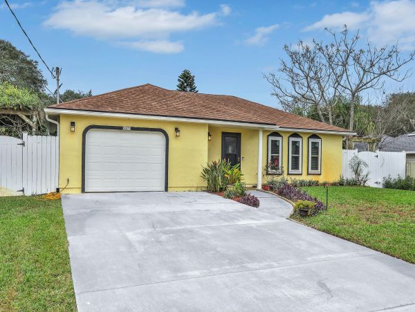 St. Augustine Home 1028136