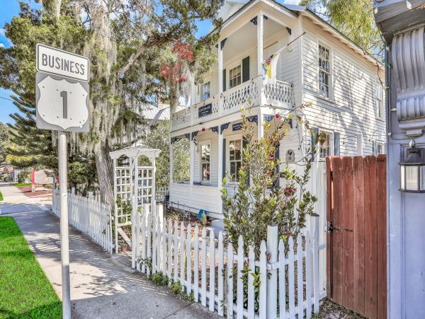 St. Augustine Home 1028148