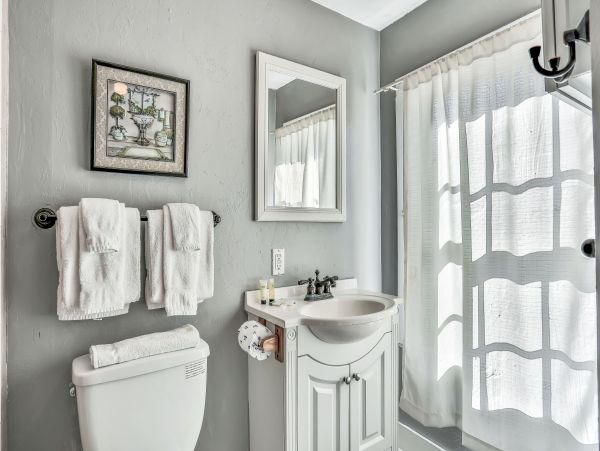 St. Augustine Home 1028148