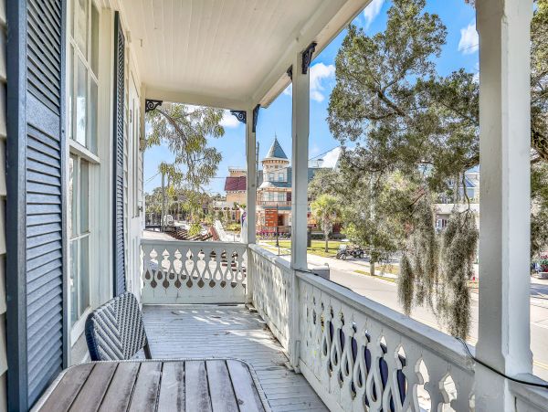 St. Augustine Home 1028148