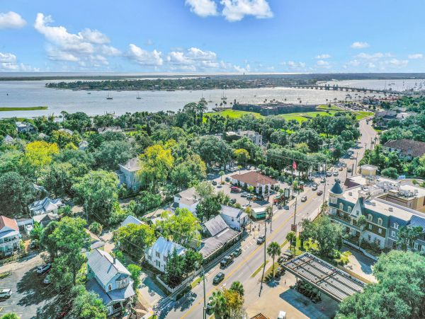 St. Augustine Home 1028148