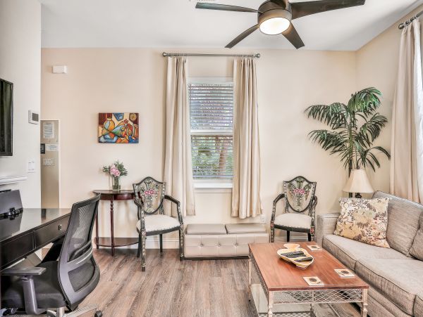 St. Augustine Home 1028154