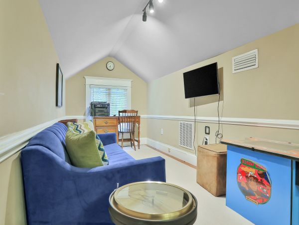 St. Augustine Home 1028155
