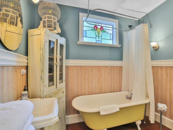 St. Augustine Home 1028155