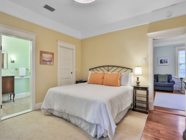 St. Augustine Home 1028155