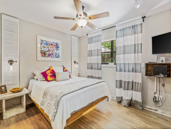 St. Augustine Home 1028157