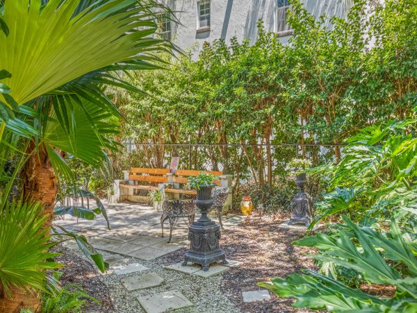 St. Augustine Home 1028157