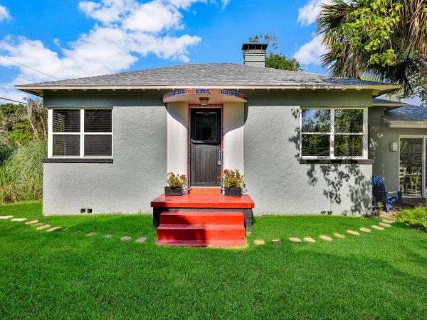 St. Augustine Home 1028160