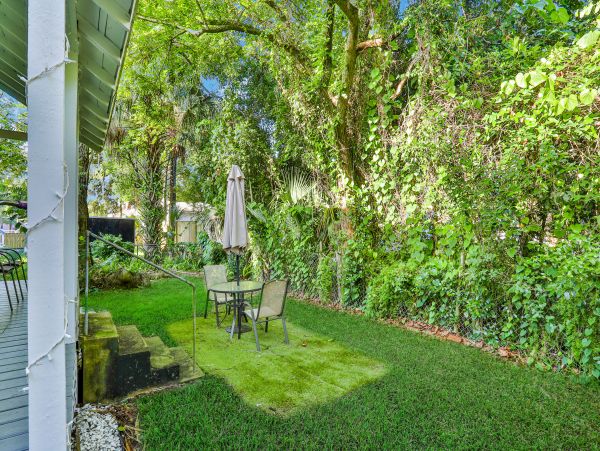 St. Augustine Home 1028161