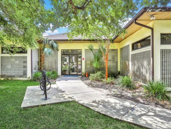 St. Augustine Home 1028161