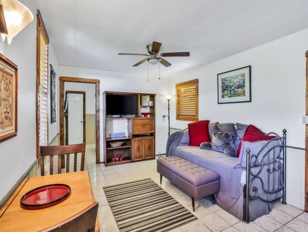St. Augustine Home 1028162