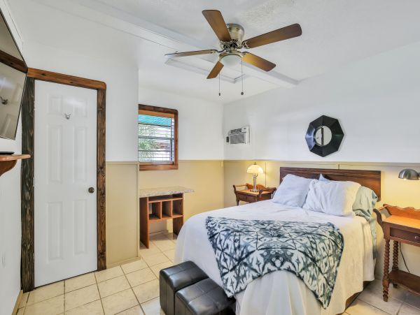 St. Augustine Home 1028162