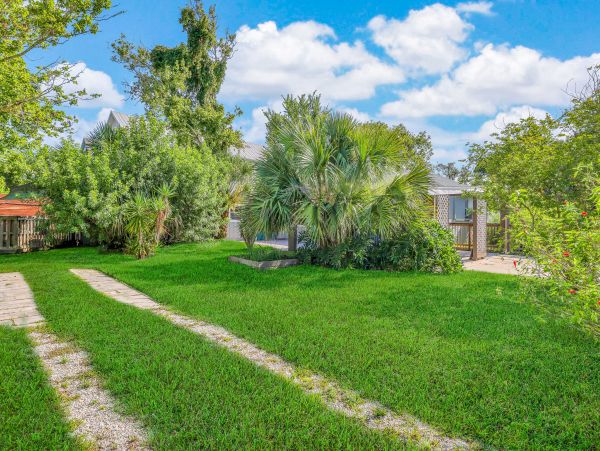 St. Augustine Home 1028162