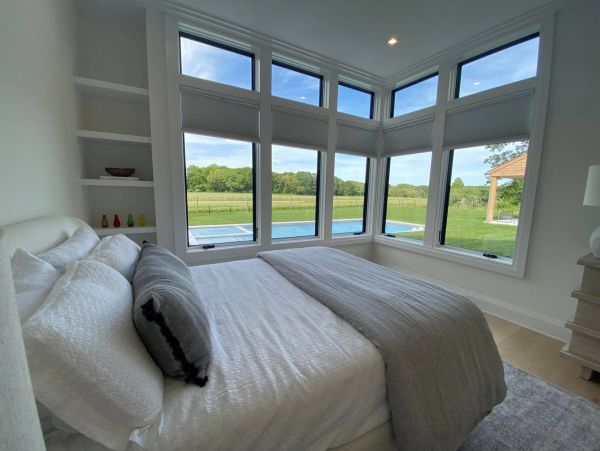 East Hampton 6 Bedroom Villa with Beautiful Farm Field Views