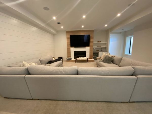 East Hampton 6 Bedroom Villa with Beautiful Farm Field Views