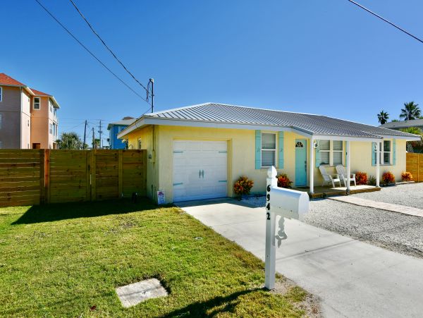 St. Augustine Home 1028166