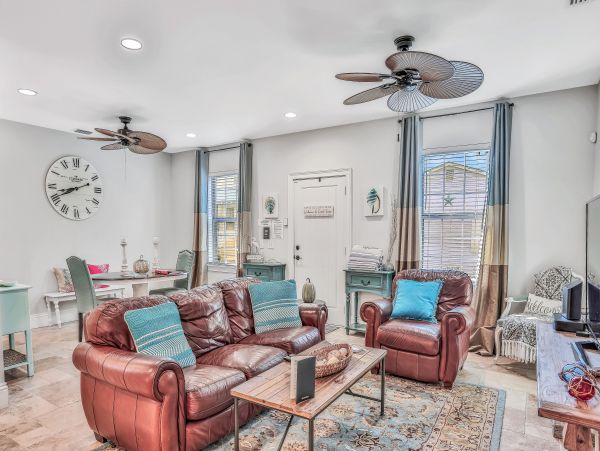 St. Augustine Home 1028167
