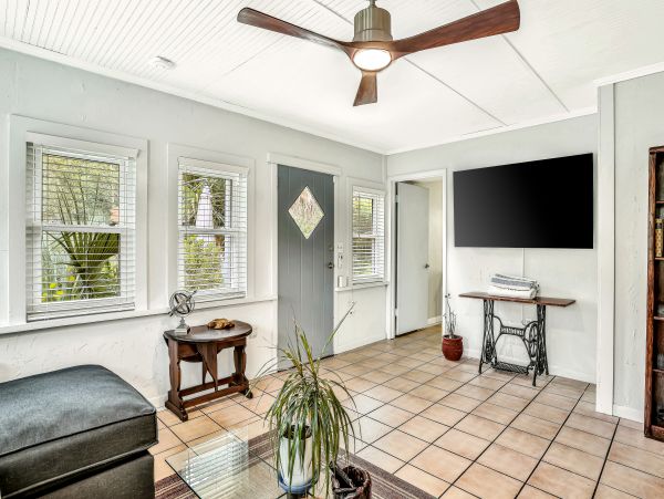 St. Augustine Home 1028170