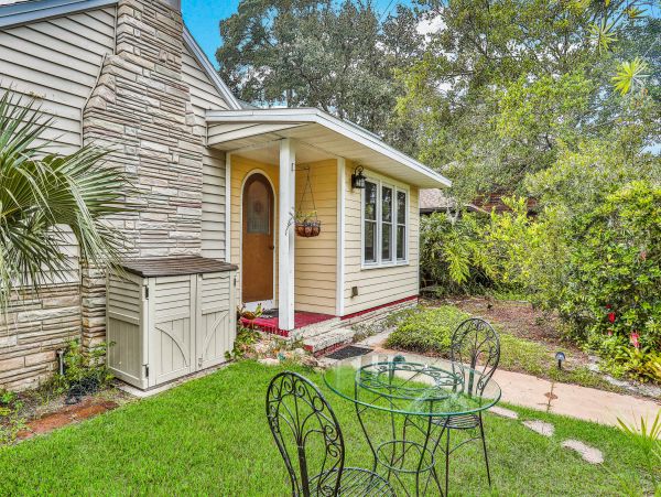 St. Augustine Home 1028170