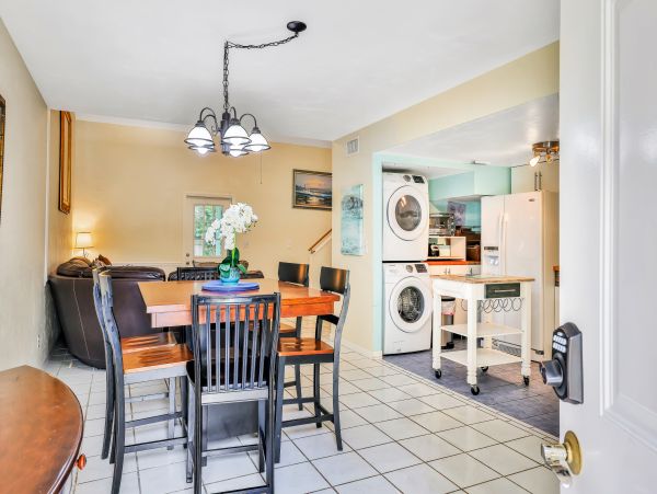 St. Augustine Home 1028171