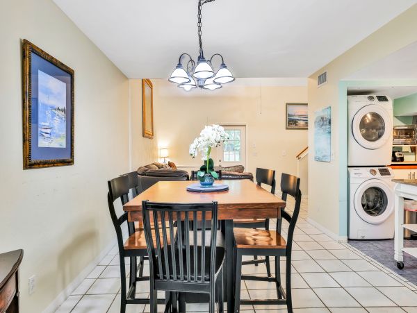 St. Augustine Home 1028171